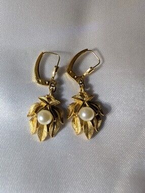 Vintage Avon Gold Tone Faux Pearl Textured Leaf Cluster Leverback Earrings